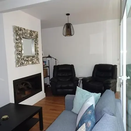 Pool House 度假居 *