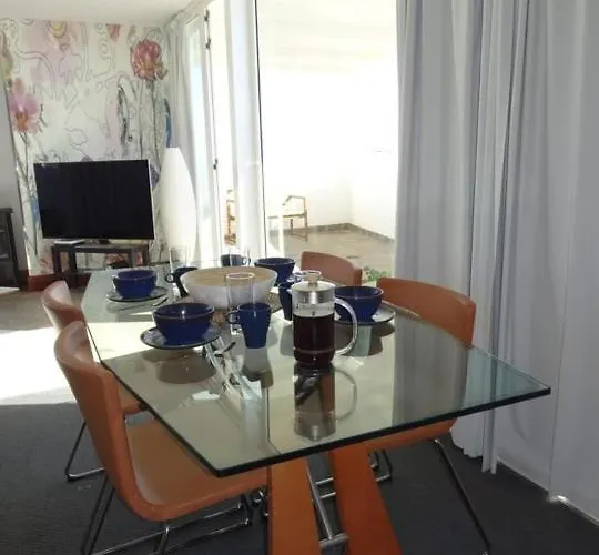 Pool House 라 산타